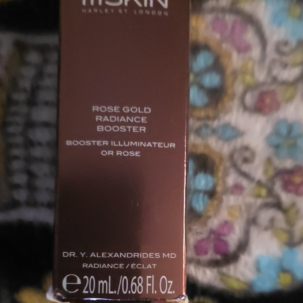 111SKIN Rose Gold Radiance Booster